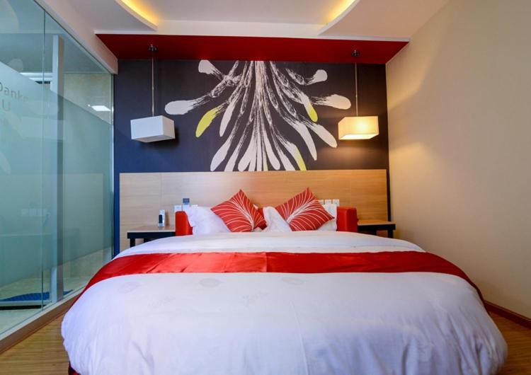 Thank Inn Chain Hotel Sichuan Luzhou Longmatan District Trade City Екстер'єр фото